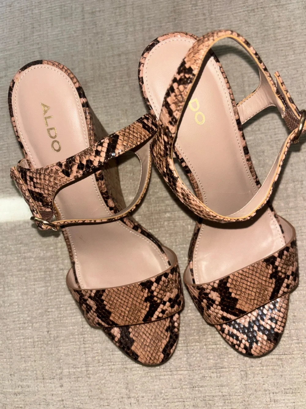ALDO Snake Print Cork Platform Wedge Sandals Heels 8.5 Buckle Neutral Date Night